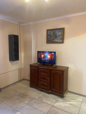 Продам двухкомнатную (2-комн.) квартиру, Северная ул, 42, Дубки с