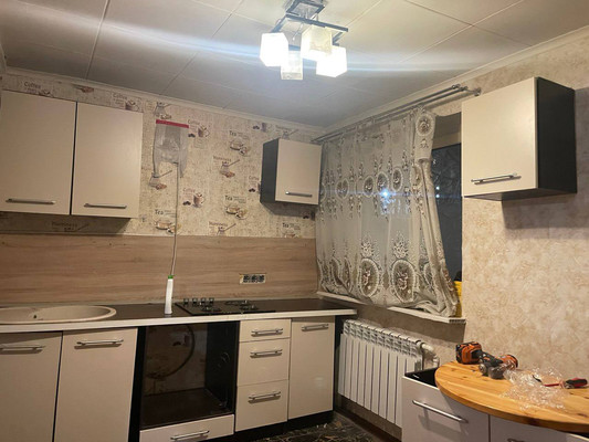 Продам двухкомнатную (2-комн.) квартиру, Северная ул, 42, Дубки с