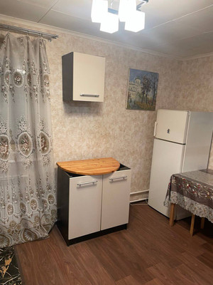 Продам двухкомнатную (2-комн.) квартиру, Северная ул, 42, Дубки с