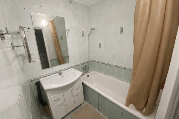 Продам трехкомнатную (3-комн.) квартиру, Шибанкова ул, 15а, Наро-Фоминск г