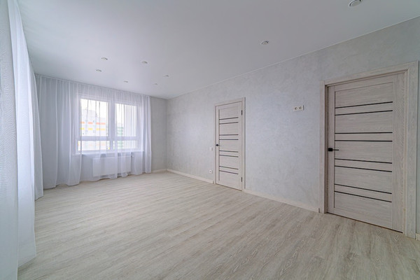 Продам двухкомнатную (2-комн.) квартиру, Прибрежный б-р, 5, Засечное с