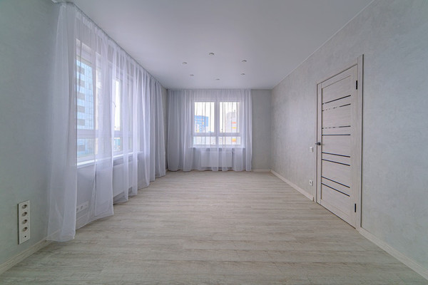 Продам двухкомнатную (2-комн.) квартиру, Прибрежный б-р, 5, Засечное с