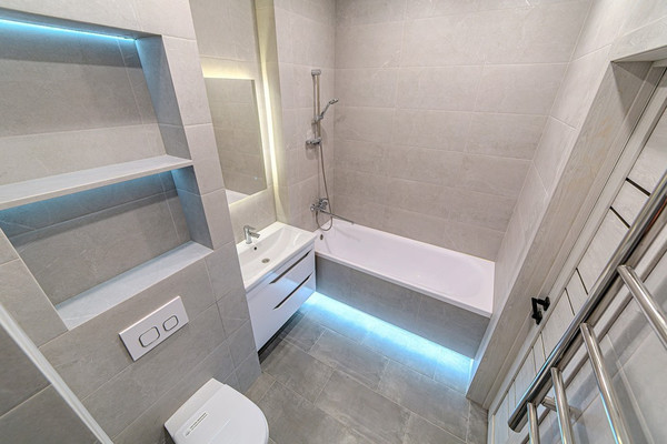 Продам двухкомнатную (2-комн.) квартиру, Прибрежный б-р, 5, Засечное с