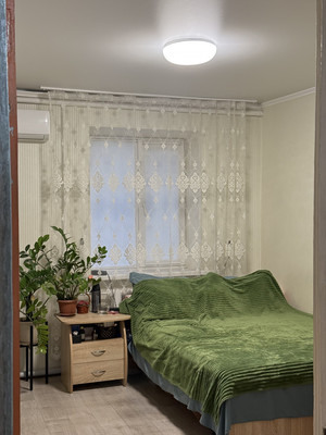 Продам двухкомнатную (2-комн.) квартиру, Ким ул, 31, Симферополь г