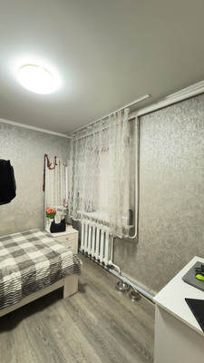 Продам двухкомнатную (2-комн.) квартиру, Ким ул, 31, Симферополь г