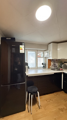 Продам двухкомнатную (2-комн.) квартиру, Ким ул, 31, Симферополь г