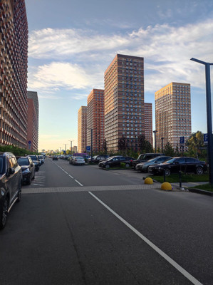 Продам однокомнатную (1-комн.) квартиру, 100 кв-л, 1к1, Москва г