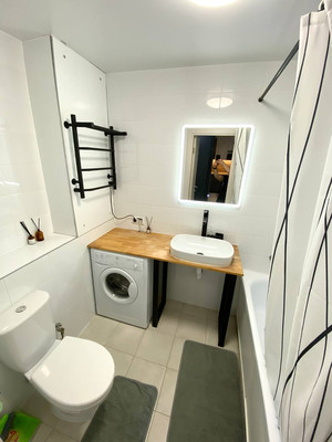 Продам однокомнатную (1-комн.) квартиру, 100 кв-л, 1к1, Москва г