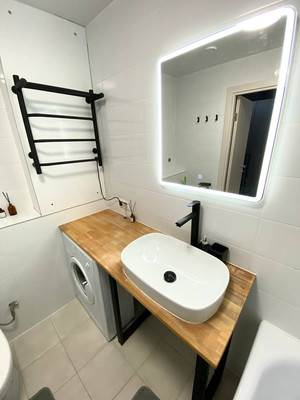 Продам однокомнатную (1-комн.) квартиру, 100 кв-л, 1к1, Москва г