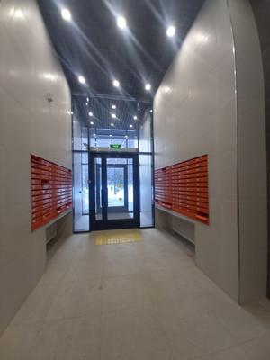 Продам однокомнатную (1-комн.) квартиру, 100 кв-л, 1к1, Москва г