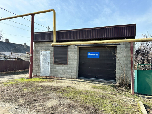 Продам трехкомнатную (3-комн.) квартиру, Меньшикова ул, 103, Тихорецк г