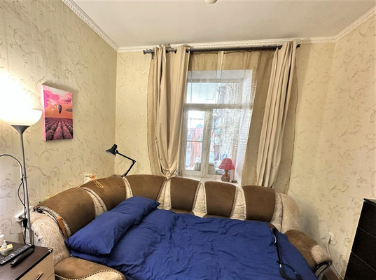 Продам трехкомнатную (3-комн.) квартиру, Меньшикова ул, 103, Тихорецк г