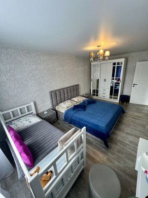 Продам трехкомнатную (3-комн.) квартиру, Павлова (Лазаревский р-н) пер, 9а, Сочи г