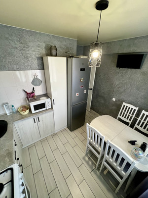 Продам трехкомнатную (3-комн.) квартиру, Павлова (Лазаревский р-н) пер, 9а, Сочи г