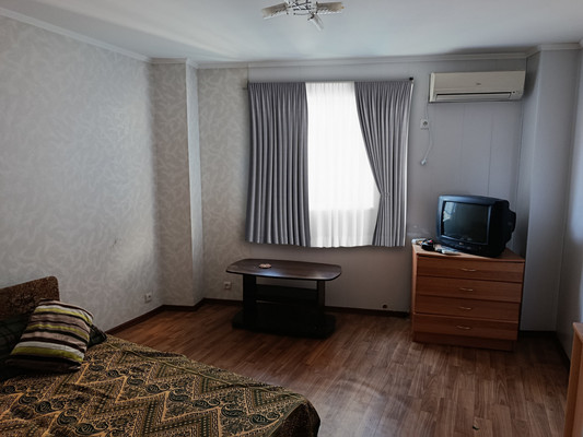 Продам многокомнатную квартиру, Калинина пер, 9, Алупка г