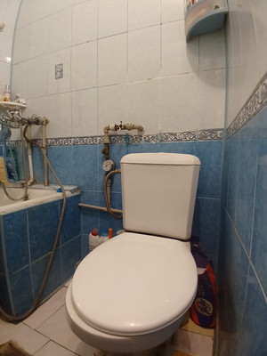 Продам трехкомнатную (3-комн.) квартиру, Г. Петровой ул, 9, Туапсе г