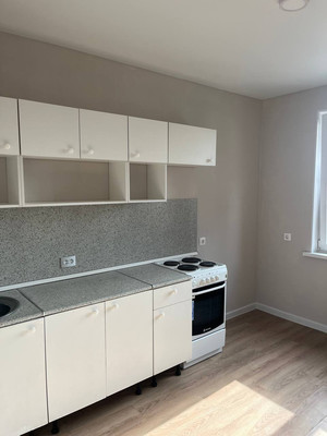 Продам двухкомнатную (2-комн.) квартиру, Победы ул, 1к6, Десна д