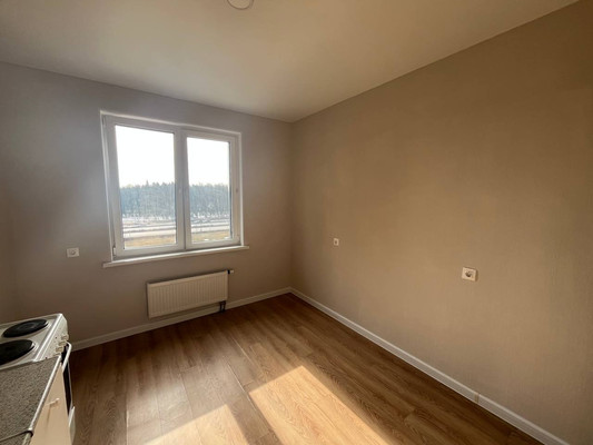 Продам двухкомнатную (2-комн.) квартиру, Победы ул, 1к6, Десна д