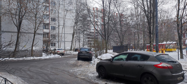 Продам трехкомнатную (3-комн.) квартиру, Кораблестроителей ул, 35Б, Санкт-Петербург г