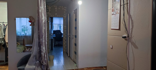 Продам трехкомнатную (3-комн.) квартиру, Кораблестроителей ул, 35Б, Санкт-Петербург г