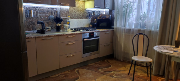 Продам трехкомнатную (3-комн.) квартиру, Кораблестроителей ул, 35Б, Санкт-Петербург г