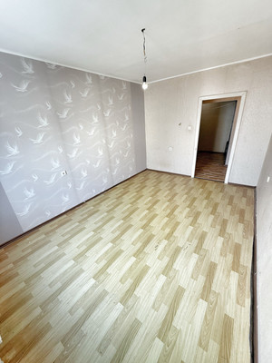 Продам трехкомнатную (3-комн.) квартиру, 3-я Целиноградская ул, 6, Краснодар г