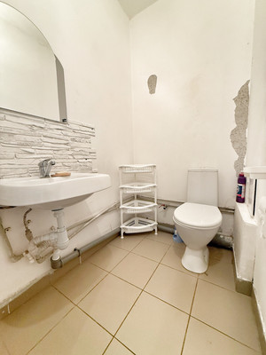 Продам трехкомнатную (3-комн.) квартиру, 3-я Целиноградская ул, 6, Краснодар г