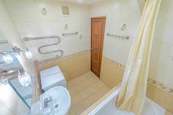 Продам двухкомнатную (2-комн.) квартиру, Кижеватова ул, 15, Пенза г