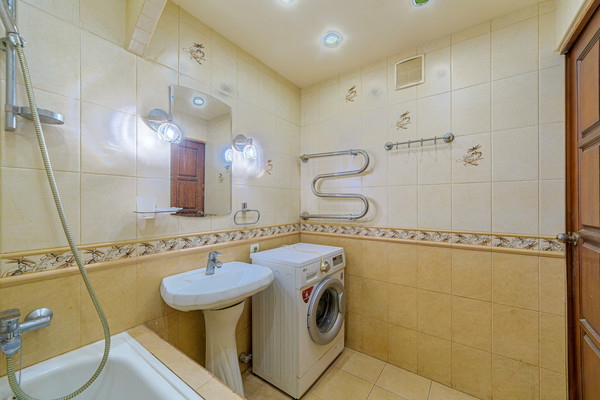 Продам двухкомнатную (2-комн.) квартиру, Кижеватова ул, 15, Пенза г