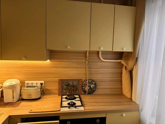 Продам двухкомнатную (2-комн.) квартиру, Профсоюзная ул, 136к3, Москва г