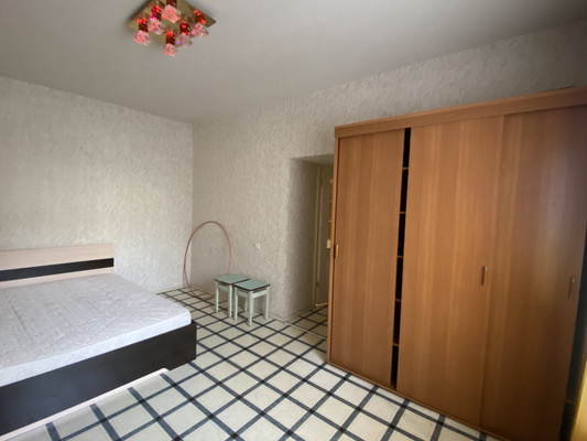 Продам двухкомнатную (2-комн.) квартиру, Горького ул, 76, Рязань г