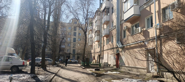 Сдам двухкомнатную (2-комн.) квартиру, Кольцовская ул, 27, Воронеж г