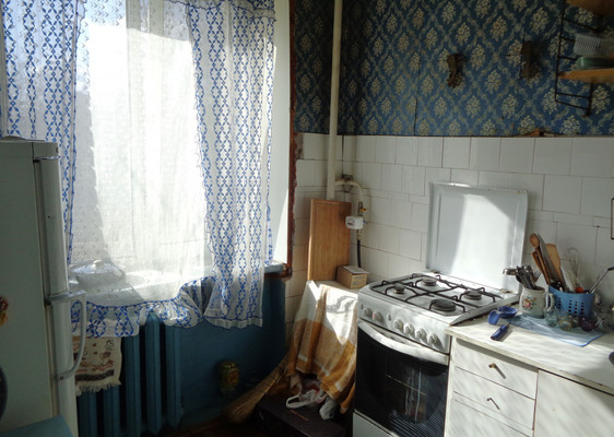 Продам трехкомнатную (3-комн.) квартиру, Григорина ул, 11, Гатчина г