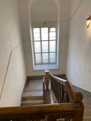 Продам двухкомнатную (2-комн.) квартиру, Пушкина ул, 11б, Симферополь г