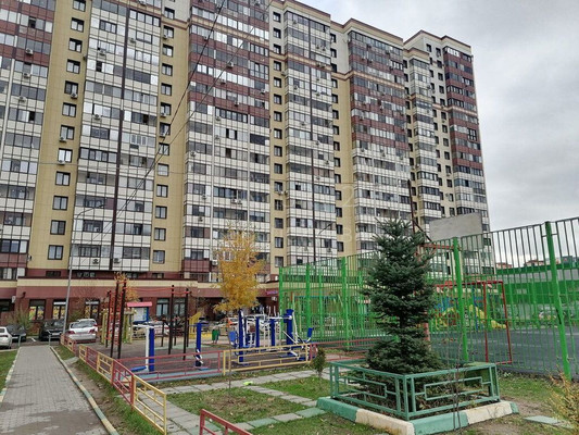 Продам двухкомнатную (2-комн.) квартиру, Ленина ул, 25, Октябрьский рп