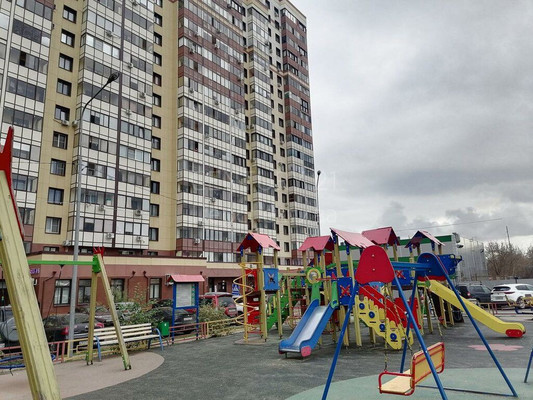 Продам двухкомнатную (2-комн.) квартиру, Ленина ул, 25, Октябрьский рп