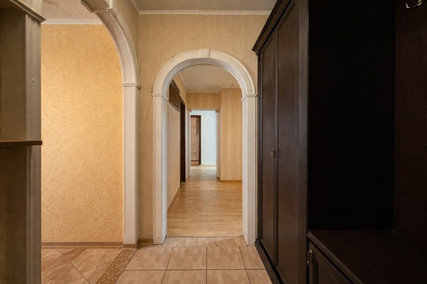 Продам трехкомнатную (3-комн.) квартиру, Павшинский б-р, 5, Красногорск г