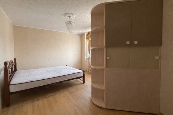 Продам трехкомнатную (3-комн.) квартиру, Павшинский б-р, 5, Красногорск г