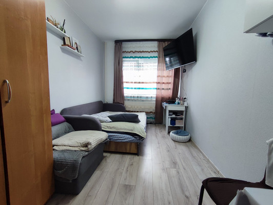 Продам комнату в 12-комн. квартире, Горняков пр-кт, 2кБ, Костомукша г