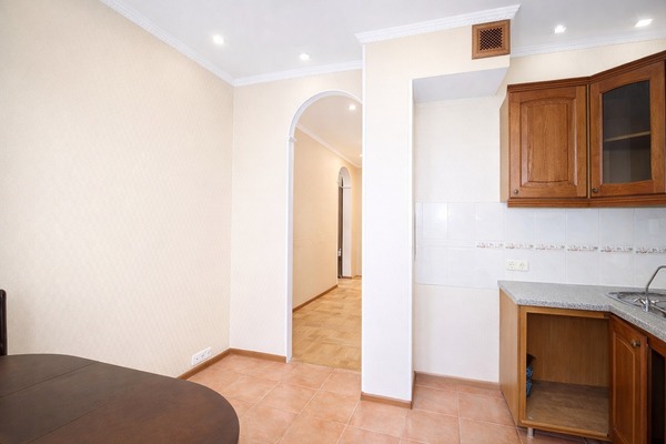 Продам трехкомнатную (3-комн.) квартиру, Генерала Кузнецова ул, 20, Москва г