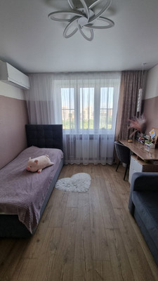 Продам многокомнатную квартиру, Лавриненко ул, 13к2, Москва г