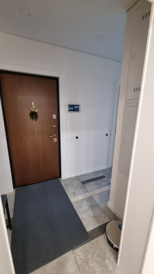 Продам многокомнатную квартиру, Лавриненко ул, 13к2, Москва г