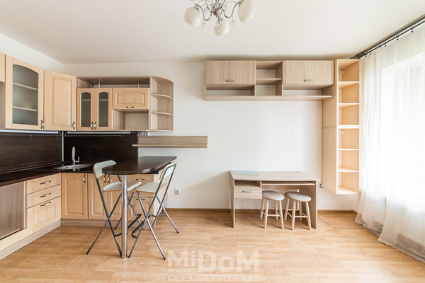 Продам однокомнатную (1-комн.) квартиру, Воронцовский б-р, 2, Мурино п