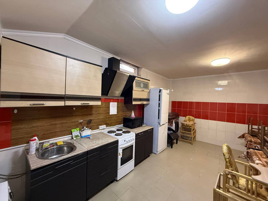 Продам однокомнатную (1-комн.) квартиру, Лазурная ул, 11, Витязево с