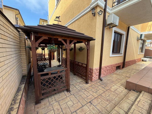 Продам однокомнатную (1-комн.) квартиру, Лазурная ул, 11, Витязево с