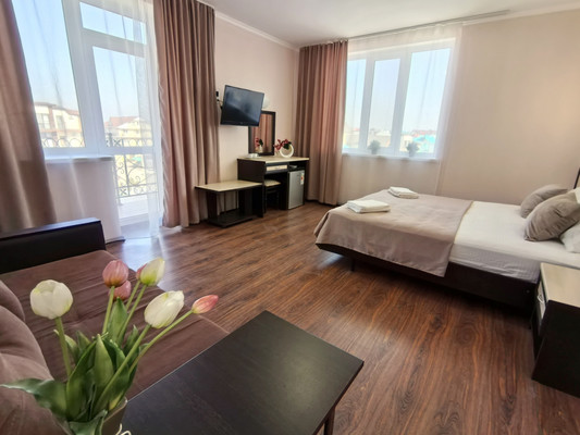 Продам однокомнатную (1-комн.) квартиру, Лазурная ул, 11, Витязево с