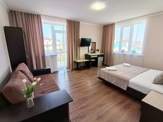 Продам однокомнатную (1-комн.) квартиру, Лазурная ул, 11, Витязево с