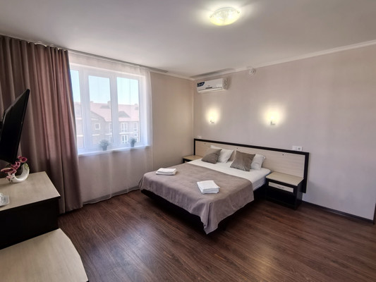 Продам однокомнатную (1-комн.) квартиру, Лазурная ул, 11, Витязево с