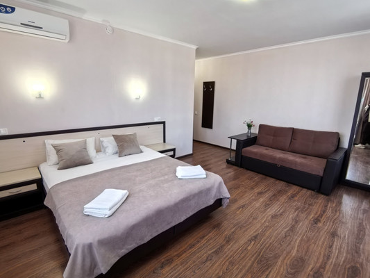 Продам однокомнатную (1-комн.) квартиру, Лазурная ул, 11, Витязево с