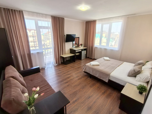 Продам однокомнатную (1-комн.) квартиру, Лазурная ул, 11, Витязево с